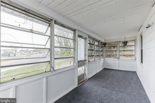 210 Harding Ave, West Deptford, NJ 08097-1017