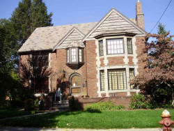 24 Fellsmere Rd, Newton, MA 02459-1307