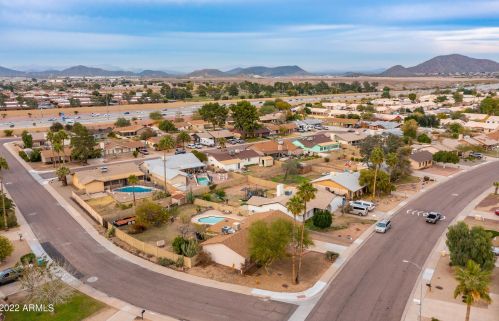 414 Behrend Dr, Phoenix AZ 85050-3992 exterior