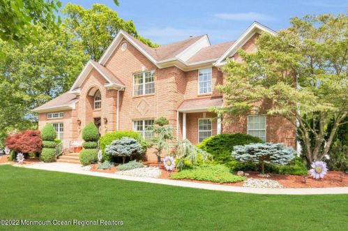 1 Highland Dr, Jackson Twp NJ 08527-1213 exterior