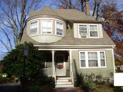 43 Clyde St, Newton, MA 02460-2208