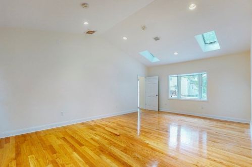 6 Pine Grove St, Milton MA  02186-4314 exterior