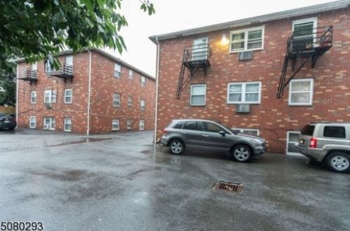 76 Frederick St, Belleville NJ 07109-1157 exterior