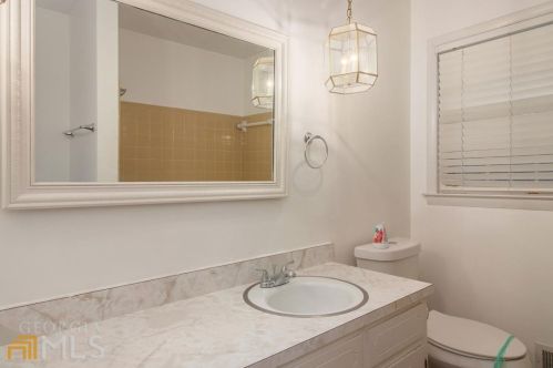 1345 Earle Ct, Conyers GA exterior