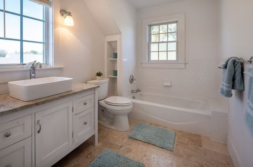 150 Barcliff Ave, Chatham MA 02633-1904 exterior