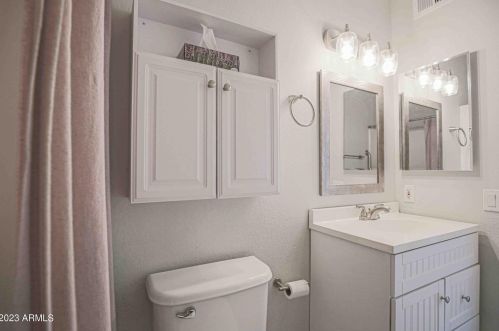 1719 Beverly Ln, Phoenix AZ  85022-2889 exterior