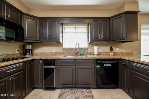 8153 1st Ave, Phoenix AZ 85003-2607 exterior