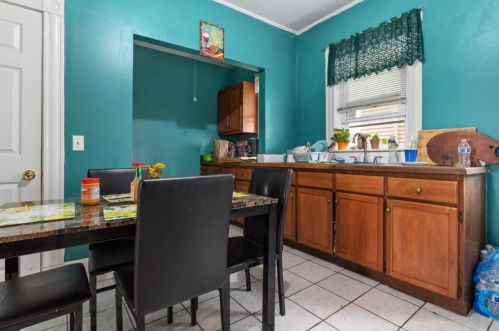 58 Fremont Ave, Everett MA 02149-5022 exterior