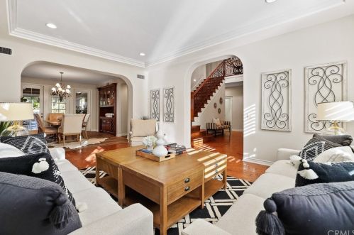 17 Buellton, Irvine CA 92602-2032 exterior