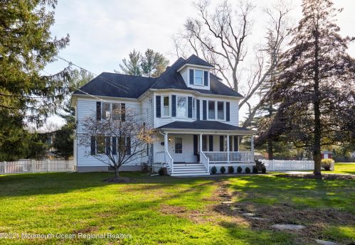 36 Little Silver Point Rd, Little Silver, NJ 07739-1531