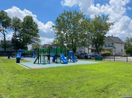 385 Hickory St, Kearny NJ 07032-3421 exterior