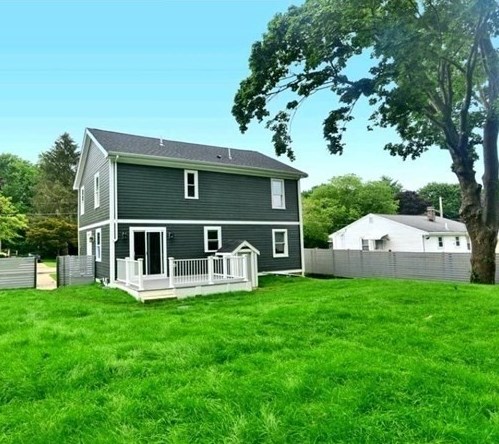 27 Ashley Dr, East Bridgewater MA  02333-1703 exterior