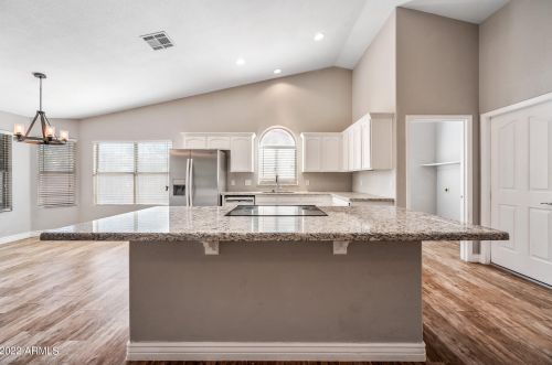 19041 36th St, Phoenix AZ  85050-2689 exterior