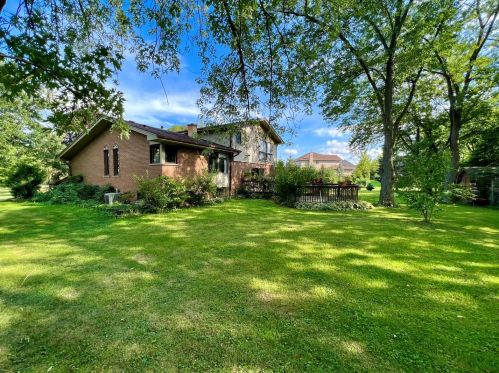 668 4th St, Lemont, IL 60439-4114