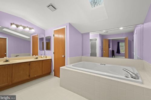 9757 Polished Stone, Columbia MD 21046-2802 exterior