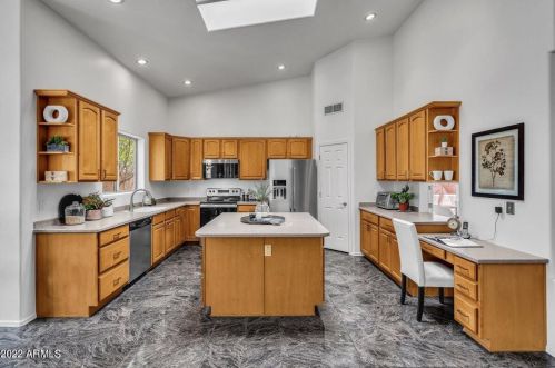 1916 Claire Dr, Phoenix AZ 85022-4106 exterior