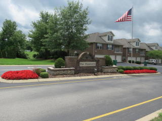 8441 Grand Trevi Dr, Louisville, KY 40228-4211