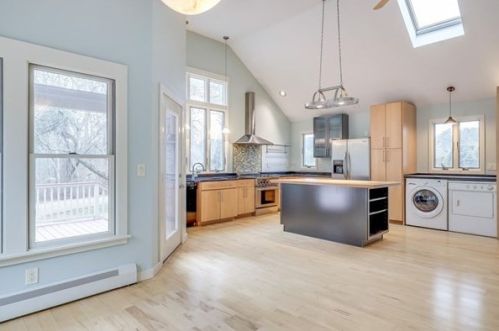 3 Bassett Wood Rd, Harwich MA 02645-2470 exterior