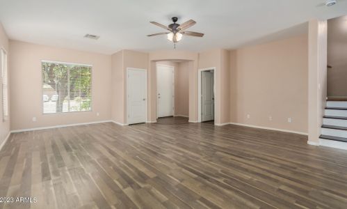 7811 5th Dr, Phoenix AZ  85041-8044 exterior