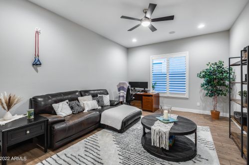 22421 30 St, Phoenix AZ 85050-4405 exterior