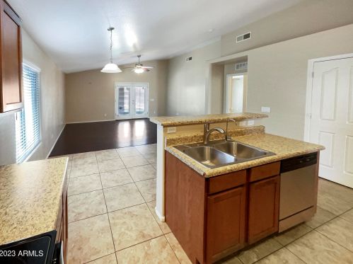 5730 27 Dr, Phoenix AZ 85045-4200 exterior