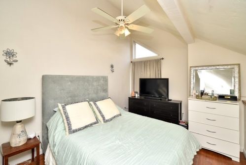 235 Lake St, Weymouth, MA 02189-1232