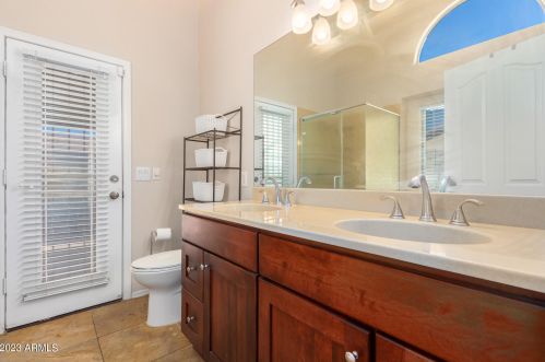 4342 Abraham Ln, Phoenix AZ  85050-6895 exterior