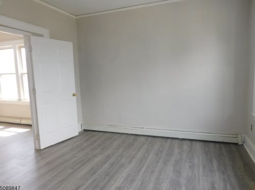 379 10th St, Belleville NJ  07109-1007 exterior