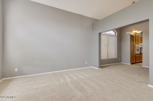 6610 Cavedale Dr, Phoenix AZ  85083-6517 exterior