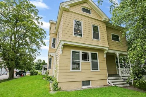 5 Norton St, Worcester, MA 01605-3326
