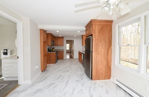 22 Lewis Ct, Hingham MA 02043-2723 exterior