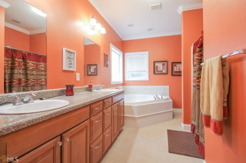 42 Helen Ln, Stockbridge GA 30281-6040 exterior