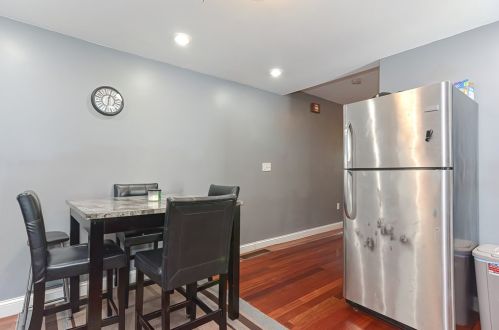 24 Greystone St, Quincy MA 02169-6367 exterior