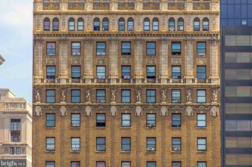 1229 Chestnut St, Philadelphia, PA 19107-4140