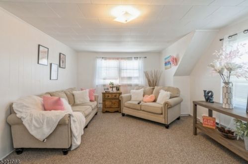 54 Meacham St, Belleville NJ 07109-1935 exterior