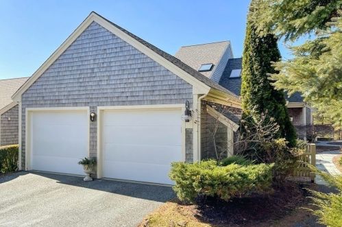 6 Martin Cir, Plymouth MA  02360-8248 exterior