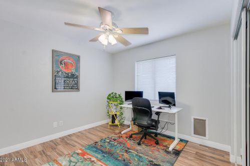 25801 65 Dr, Phoenix AZ 85033-1605 exterior