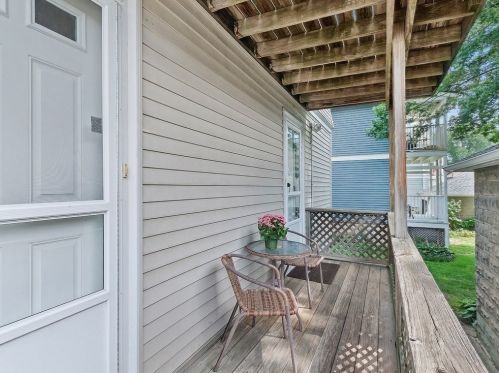 18 Mary St, Arlington MA 02474-8827 exterior