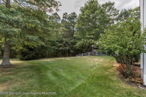 15 Carlisle Dr, Jackson Twp NJ 08527-6304 exterior