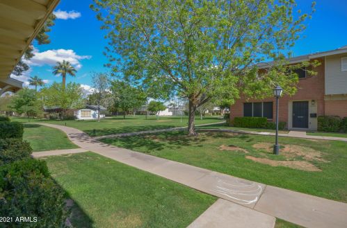 4430 Belleview St, Phoenix AZ 85008-5644 exterior