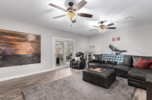 2126 Cambridge Ave, Phoenix AZ 85007-1111 exterior