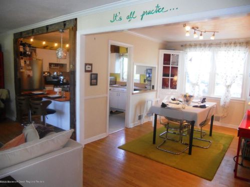 221 Queens Dr, Little Silver NJ 07739-1630 exterior