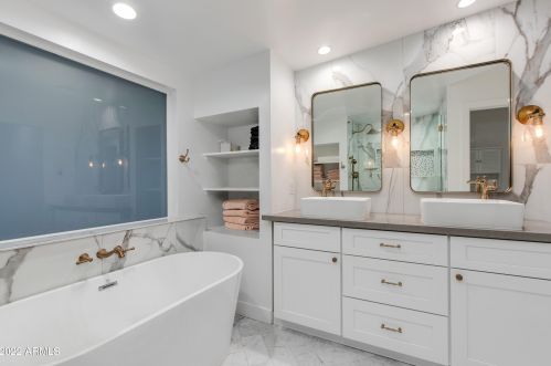 3822 32nd Pl, Phoenix AZ  85018-5001 exterior