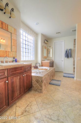 21623 39 Way, Phoenix AZ 85050-4900 exterior