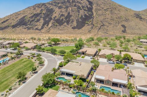 26205 56 Dr, Phoenix AZ 85031-1831 exterior