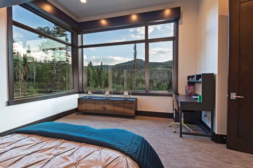 216 White Pne Cyn Rd, Park City UT 84060-6514 exterior