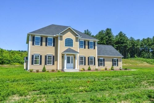 47 Flynn Meadow Rd, Montgomery, MA 01085-1778