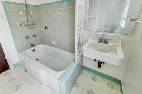 15977 Windsor Dr, San Leandro CA  94578-1415 exterior