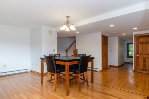 155 Great Nck Rd, Wareham MA 02571-2426 exterior