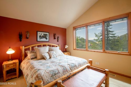 2068 Mahre Dr, Park City UT 84098-8508 exterior